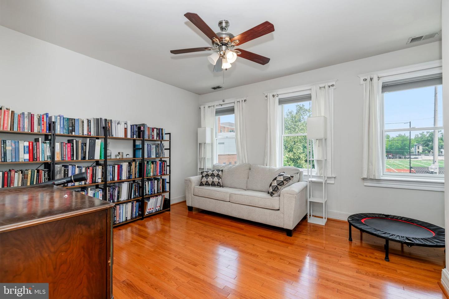 1221 E St Se Property Photo 23