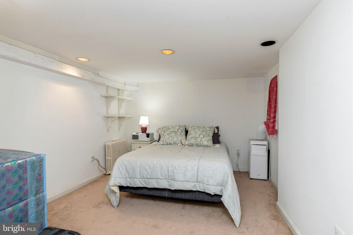 1221 E St Se Property Photo 36