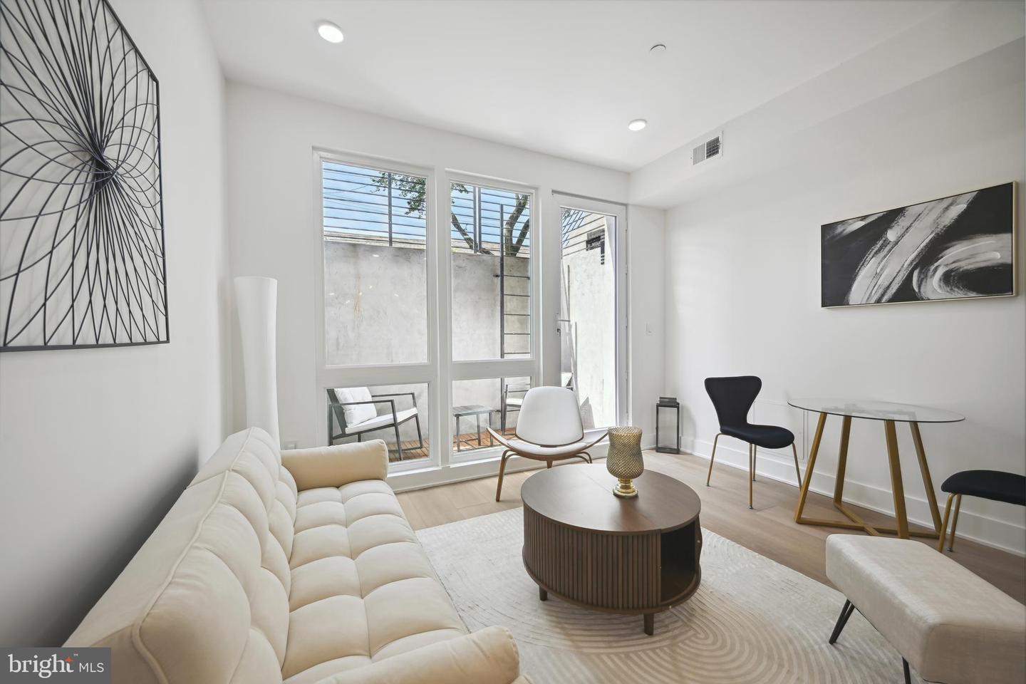 1372 Bryant St Ne #2a Property Photo 6