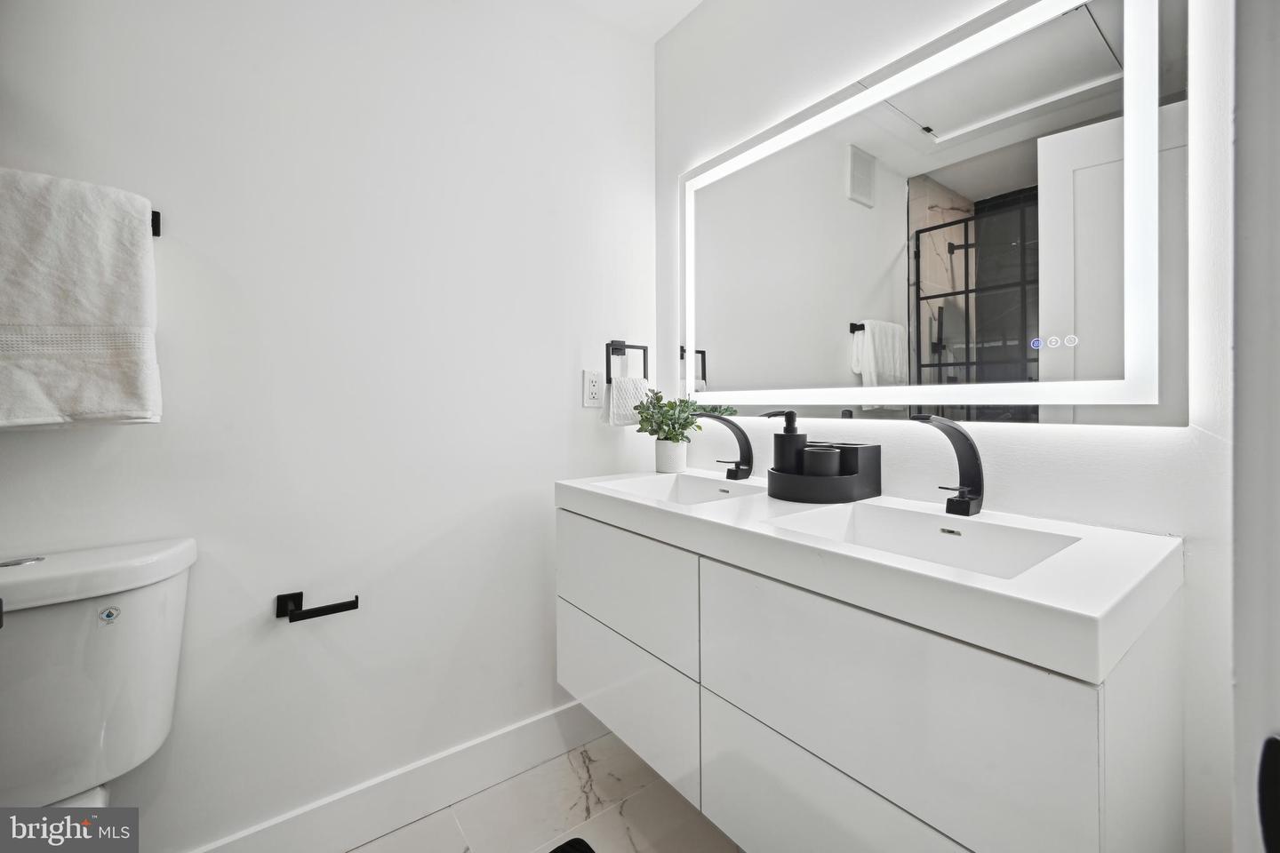 1372 Bryant St Ne #2a Property Photo 17