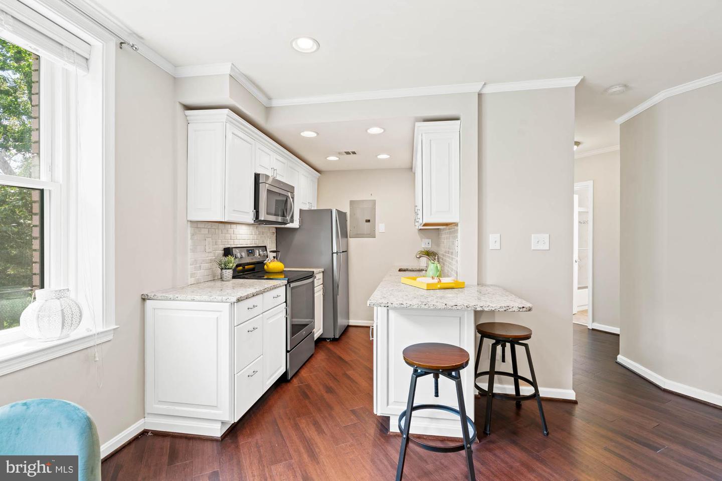 2001 16th St Nw #206 Property Photo 10