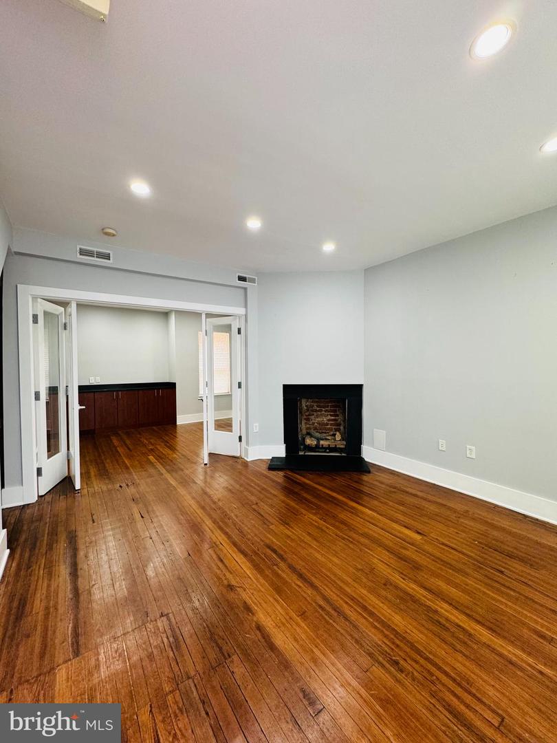 525 2nd St Ne Property Photo 3