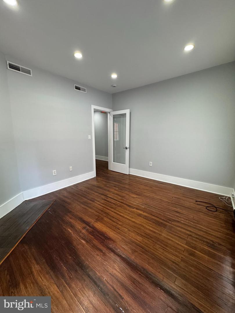 525 2nd St Ne Property Photo 5