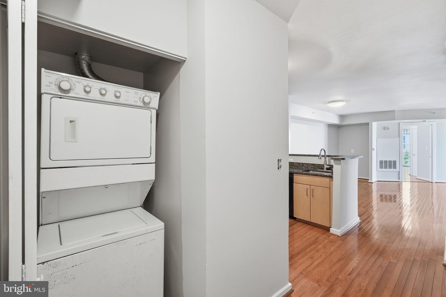 1000 New Jersey Ave Se #513 Property Photo 7