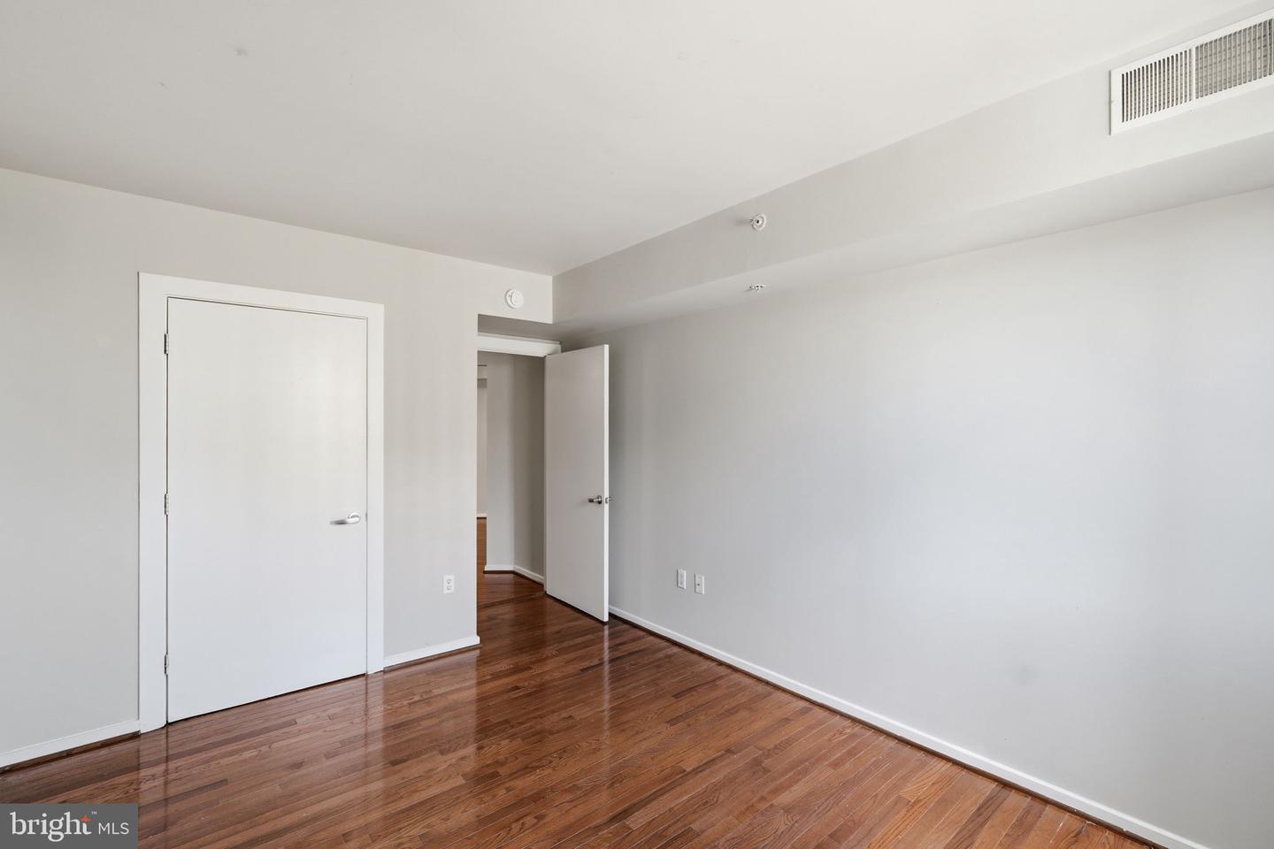 1000 New Jersey Ave Se #513 Property Photo 19