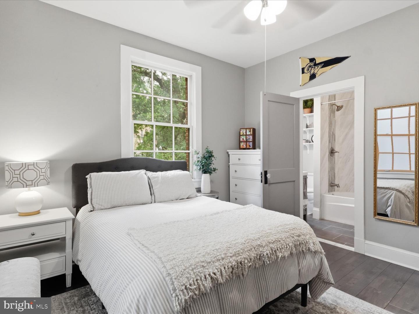 1705 Lanier Pl Nw #203 Property Photo 17