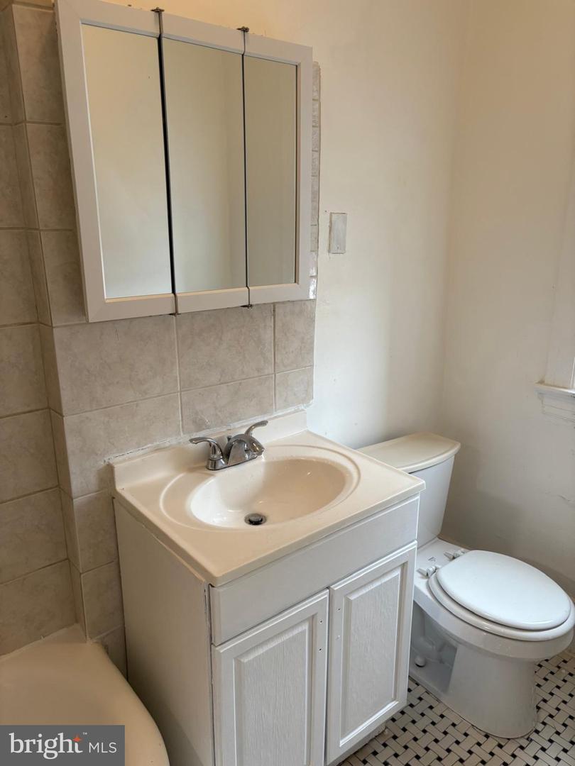 449 Manor Pl Nw #1 Property Photo 10