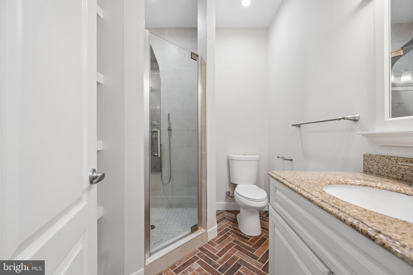 59 R St Ne #1 Property Photo 27