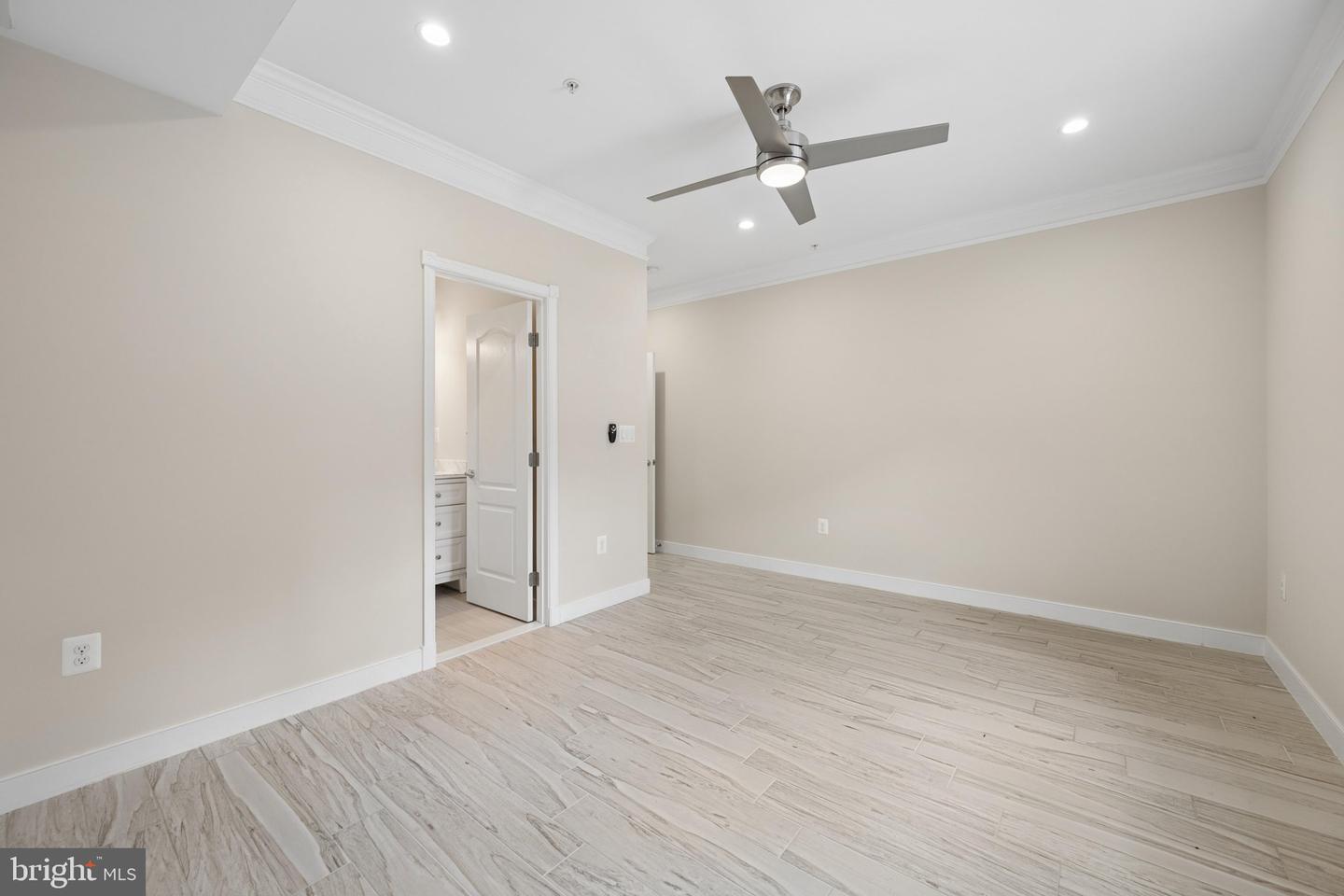59 R St Ne #1 Property Photo 34