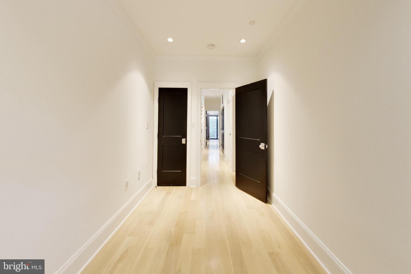 715 K St Ne #1 Property Photo 26