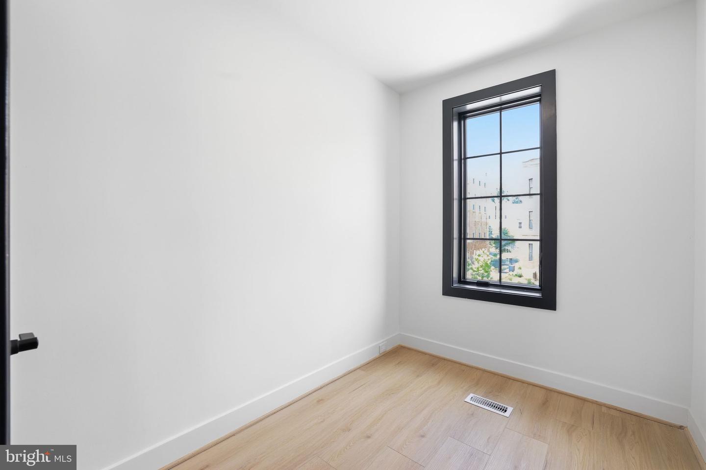 1024 Spring Rd Nw Property Photo 23