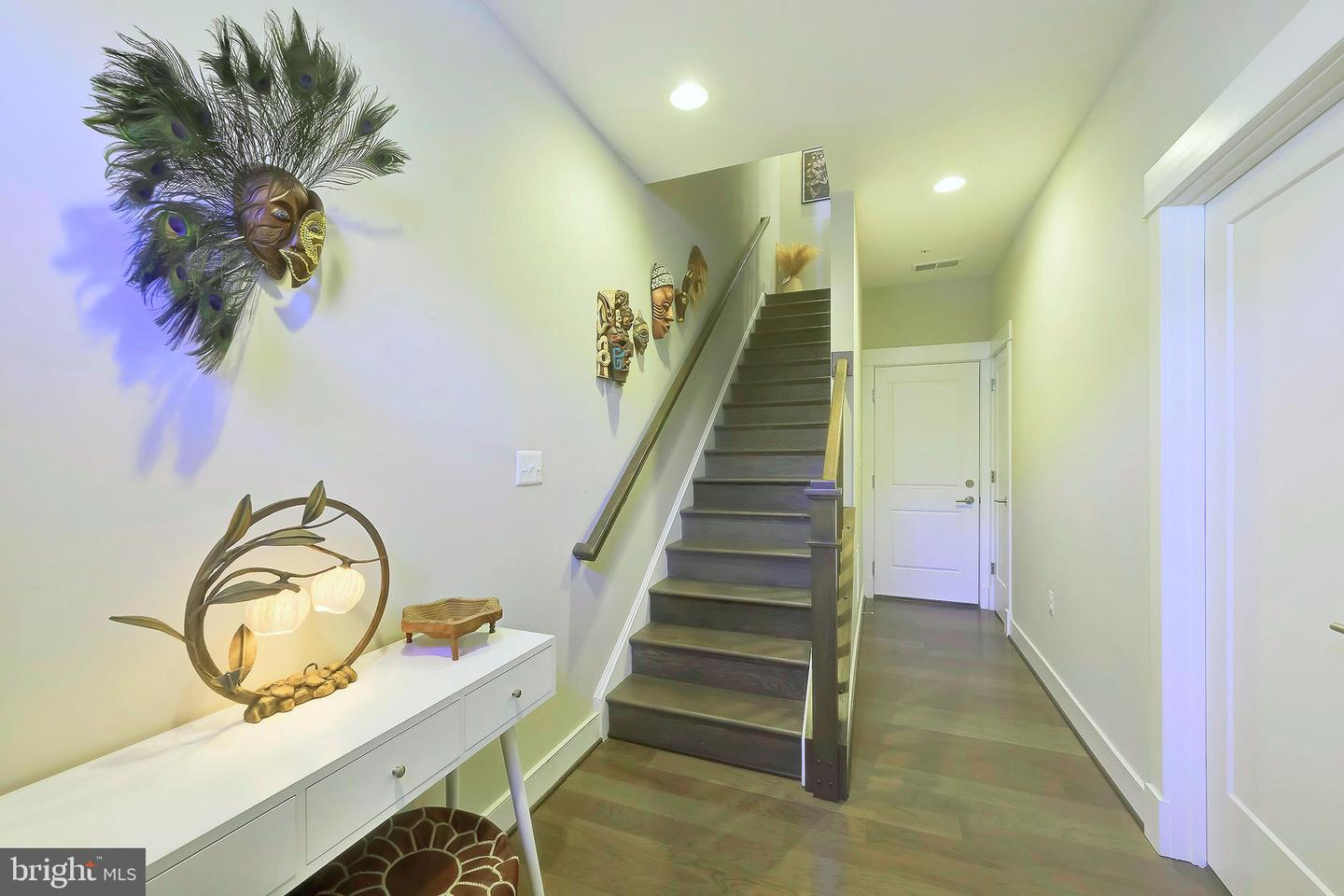 719 Parkside Pl Ne Property Photo 3