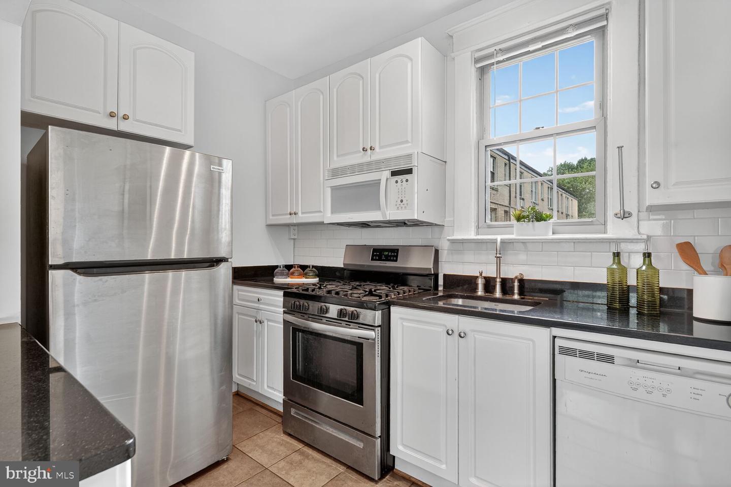 3026 Wisconsin Ave Nw #102 Property Photo 10