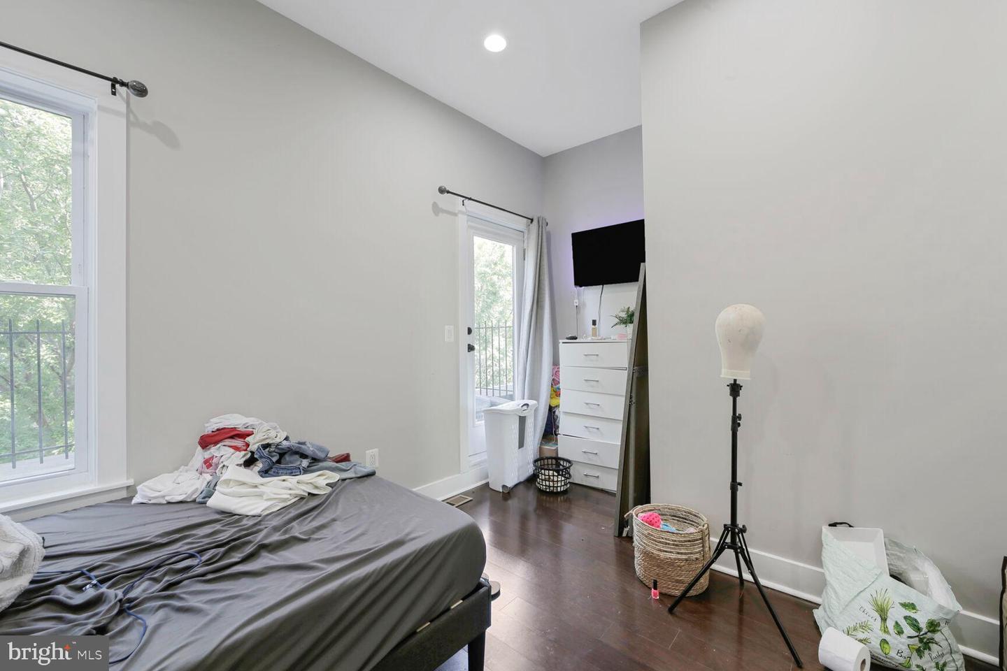 608 Irving St Nw #1 Property Photo 10