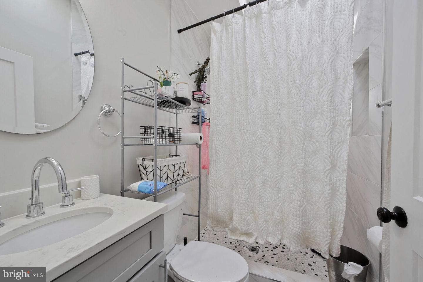 608 Irving St Nw #1 Property Photo 13