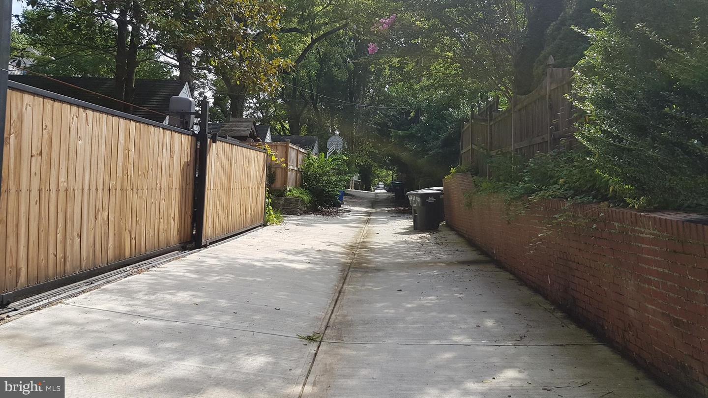 4440 Albemarle St Nw Property Photo 10