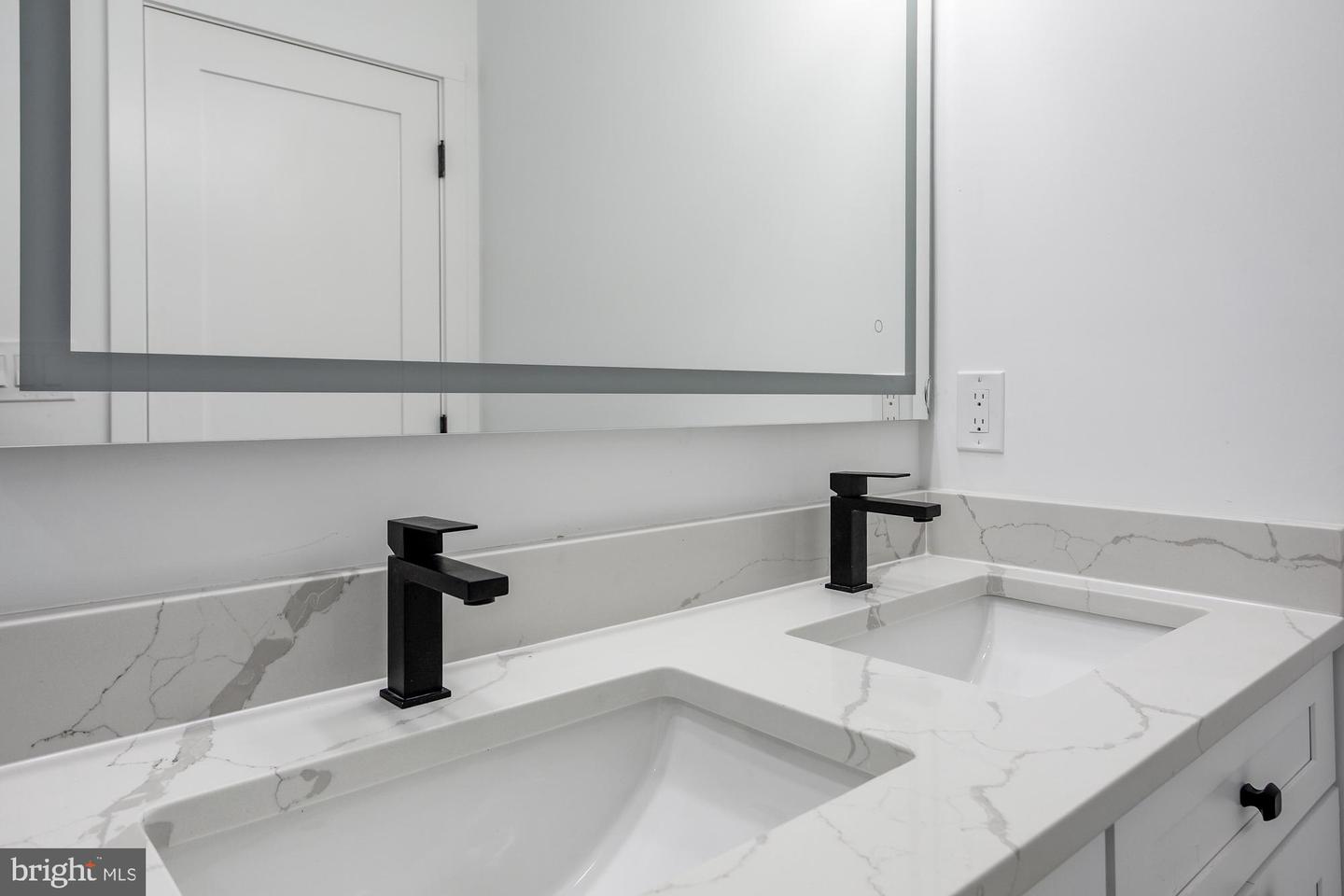 1730 Montello Ave Ne Property Photo 26