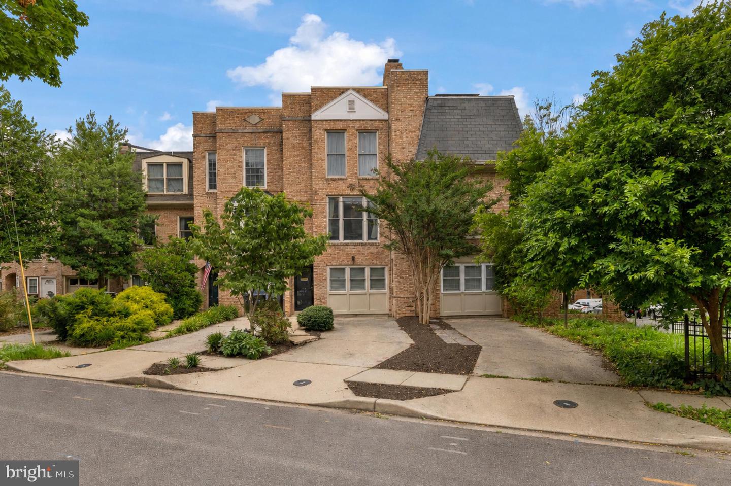 3745 1/2 Nw Kanawha St Nw Property Photo 1