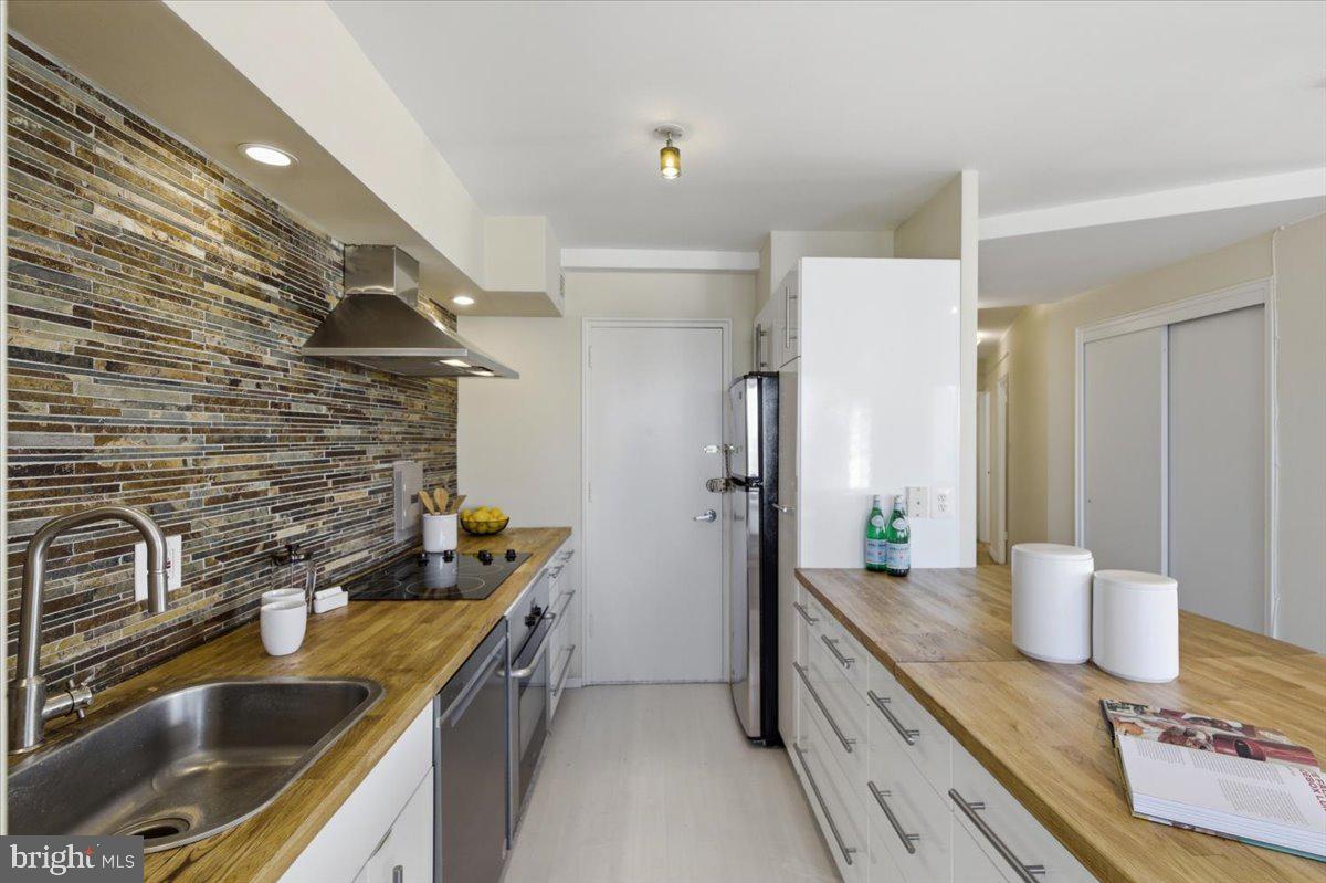 4740 Connecticut Ave Nw #706 Property Photo 3