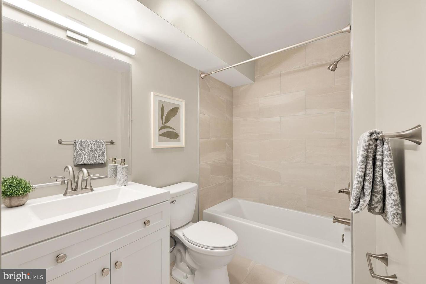 1753 W St Se #b Property Photo 21