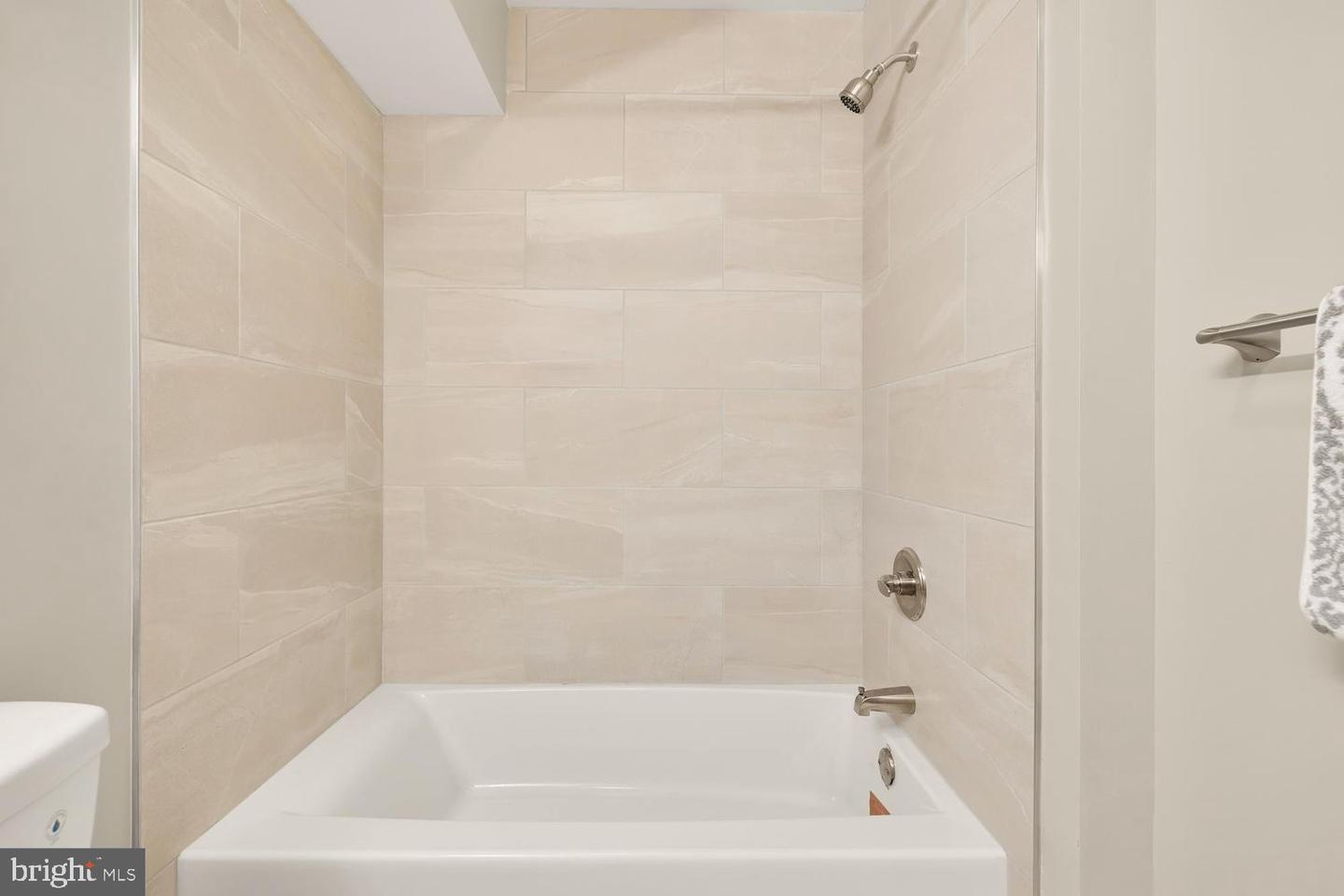 1753 W St Se #b Property Photo 22