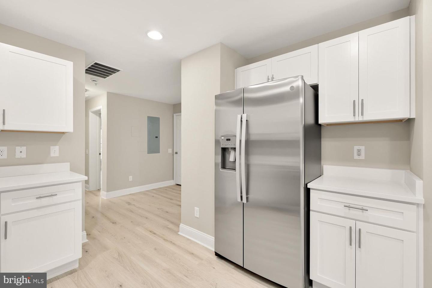 1753 W St Se #c Property Photo 8