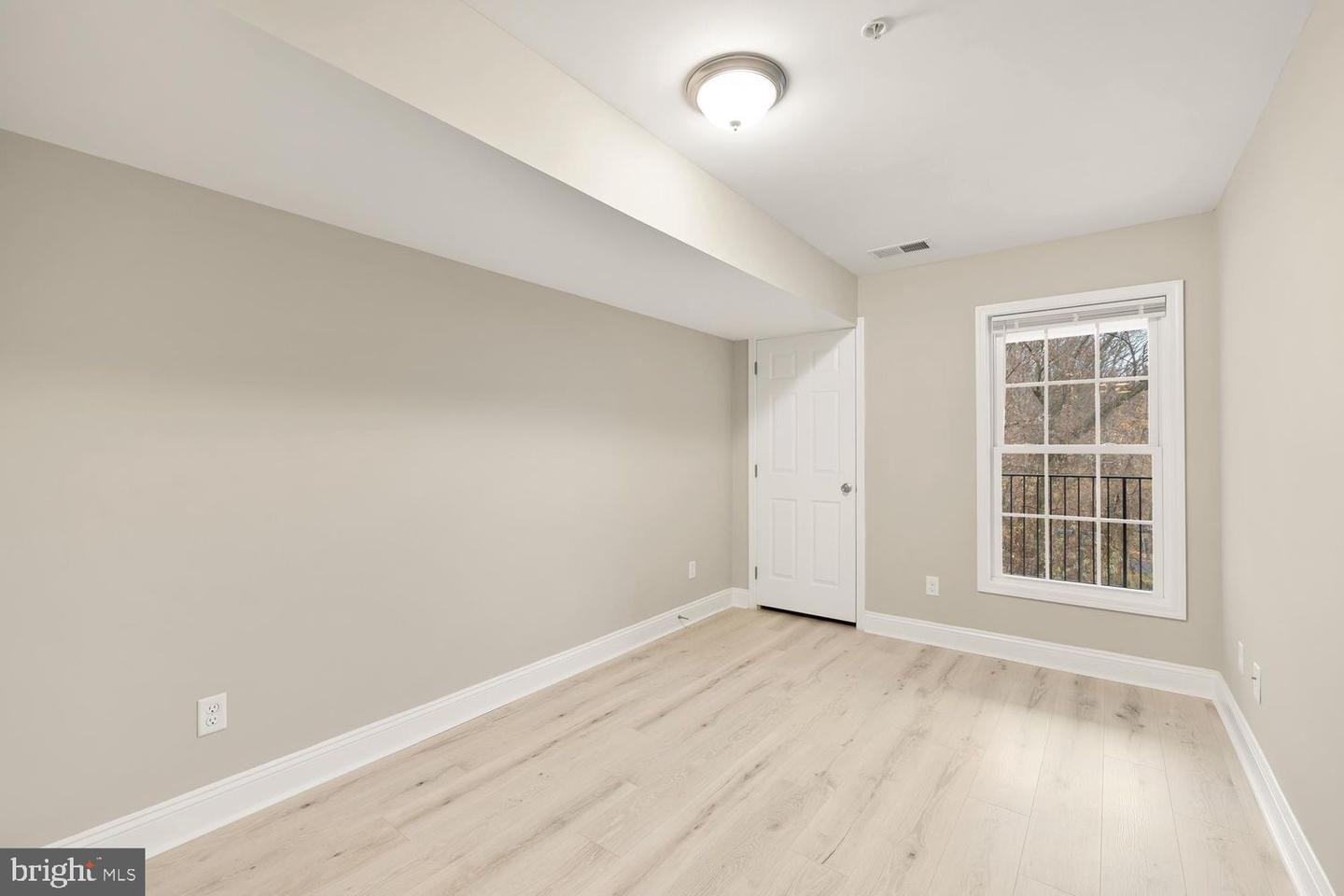 1753 W St Se #c Property Photo 16