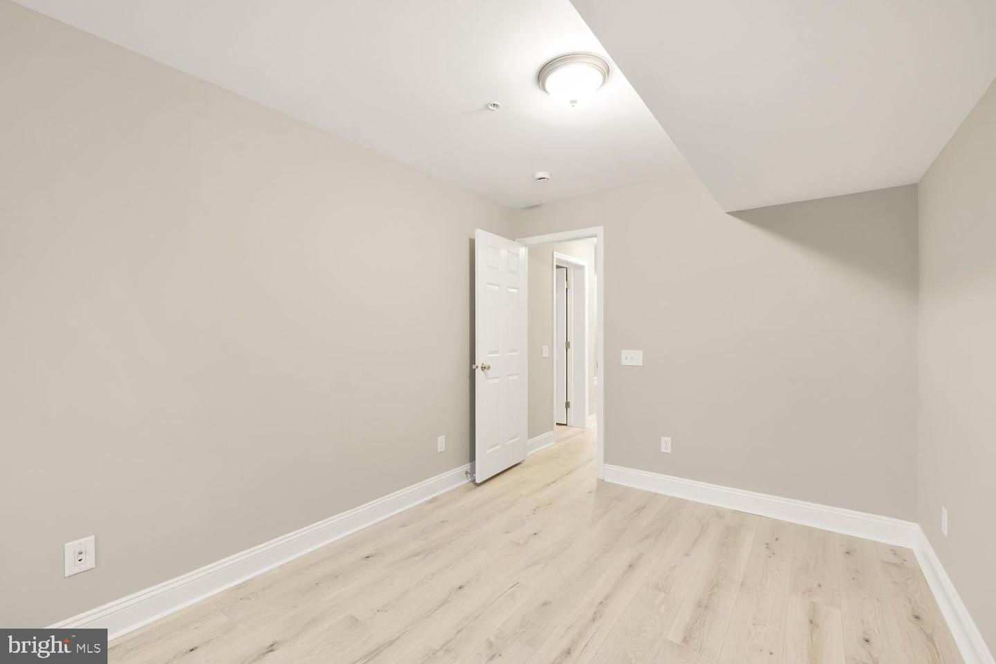 1753 W St Se #c Property Photo 17