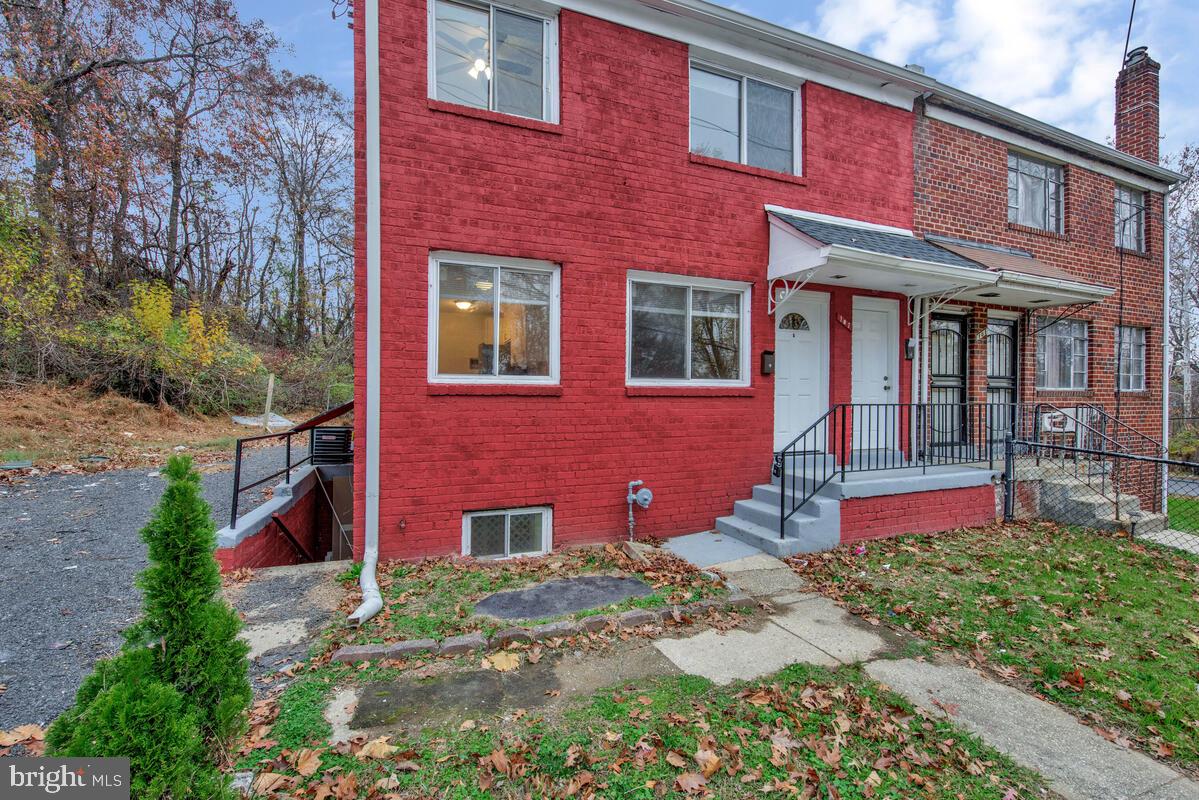 107 Joliet St Sw Property Photo 3
