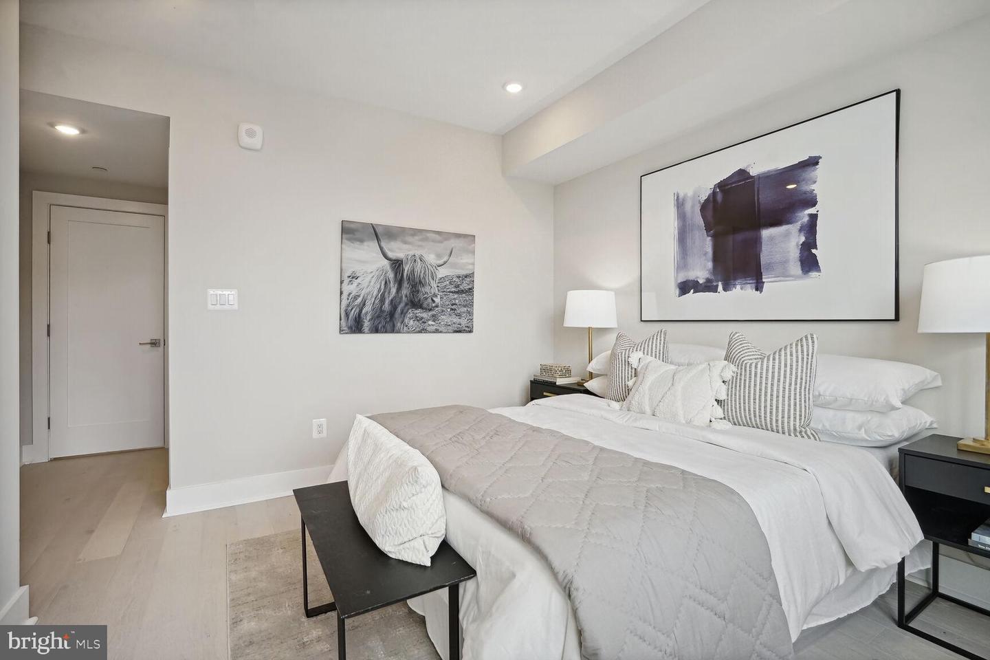 901 19th St Ne #ph2 Property Photo 14