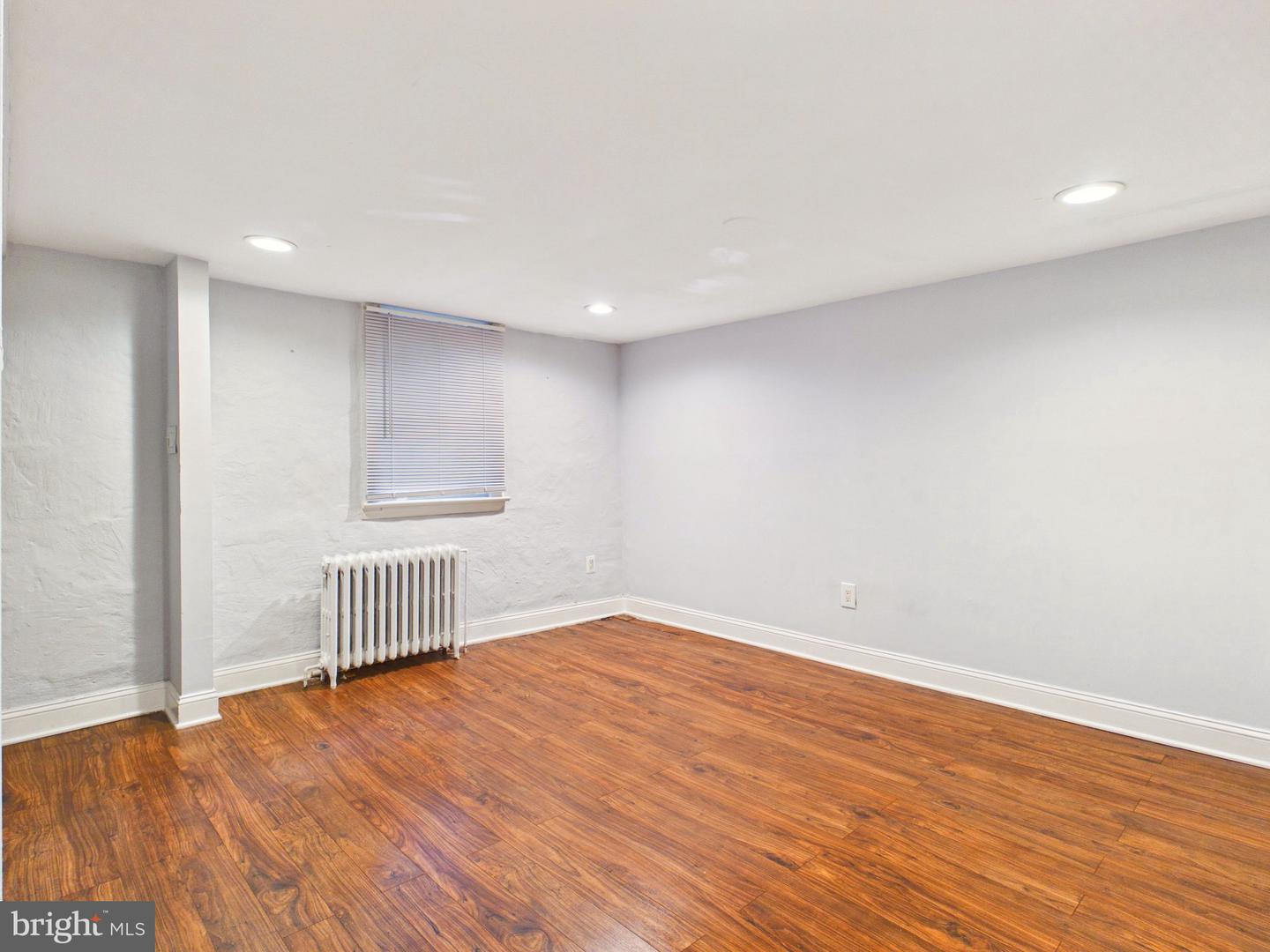 1409 Monroe St Ne ##2 Property Photo 3