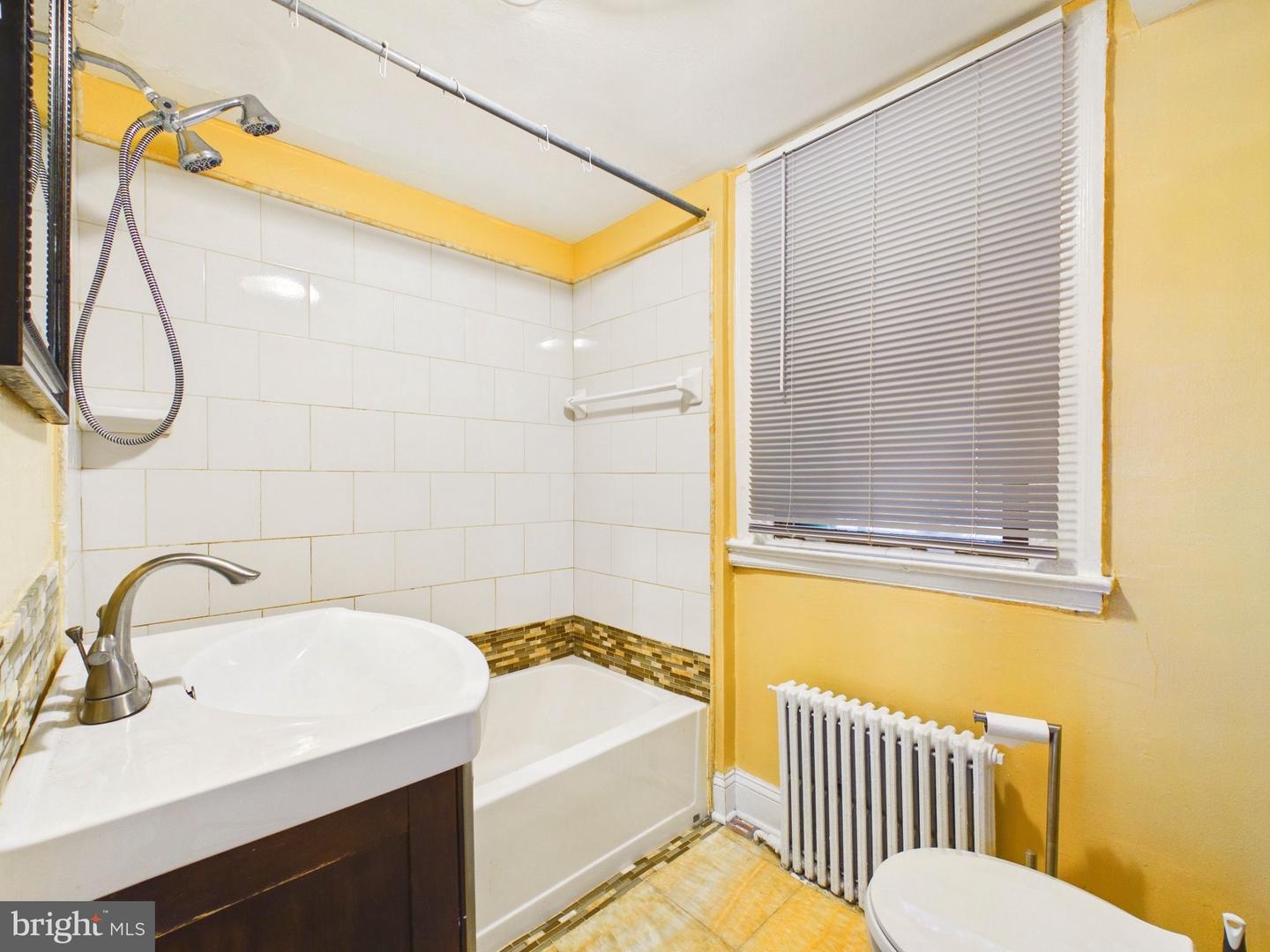 1409 Monroe St Ne ##2 Property Photo 9