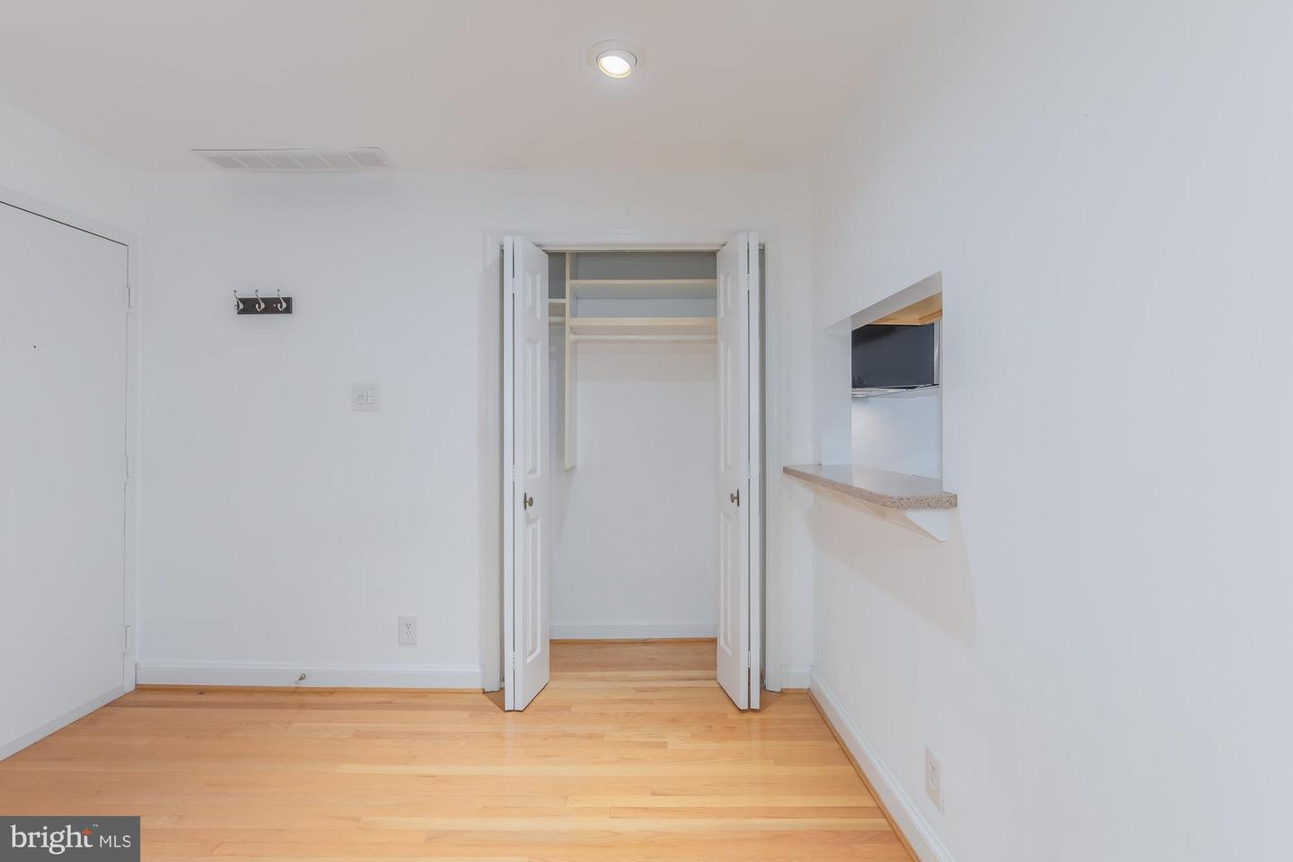 1316 New Hampshire Ave Nw #503 Property Photo 11