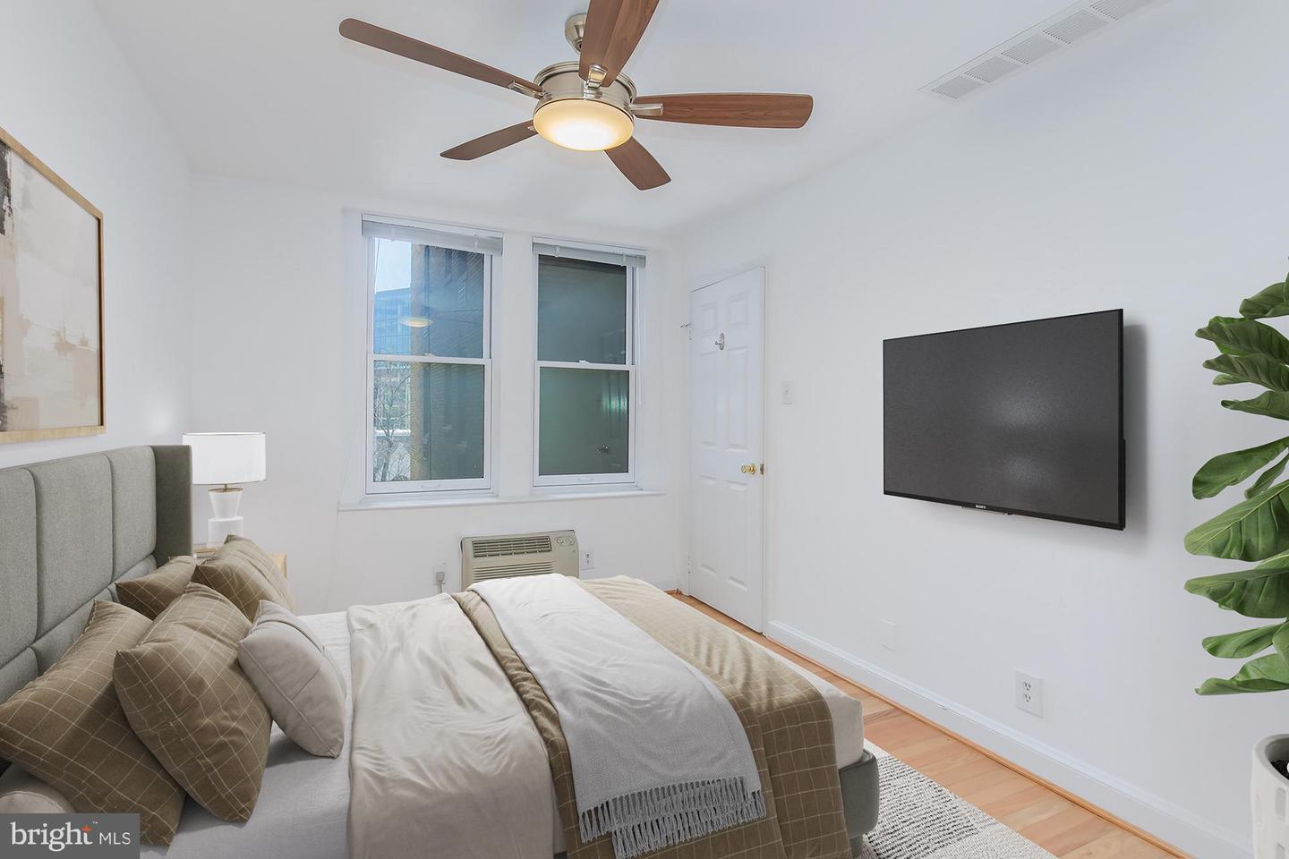 1316 New Hampshire Ave Nw #503 Property Photo 19