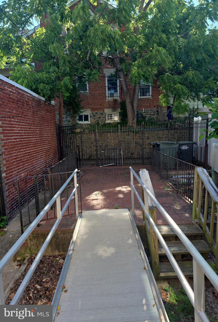 4527 9th St Nw Property Photo 11