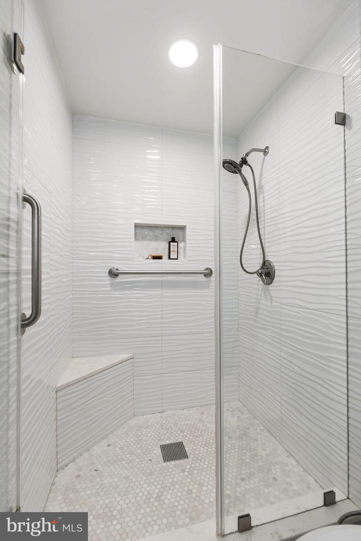 1701 Kalorama Rd Nw #203 Property Photo 8