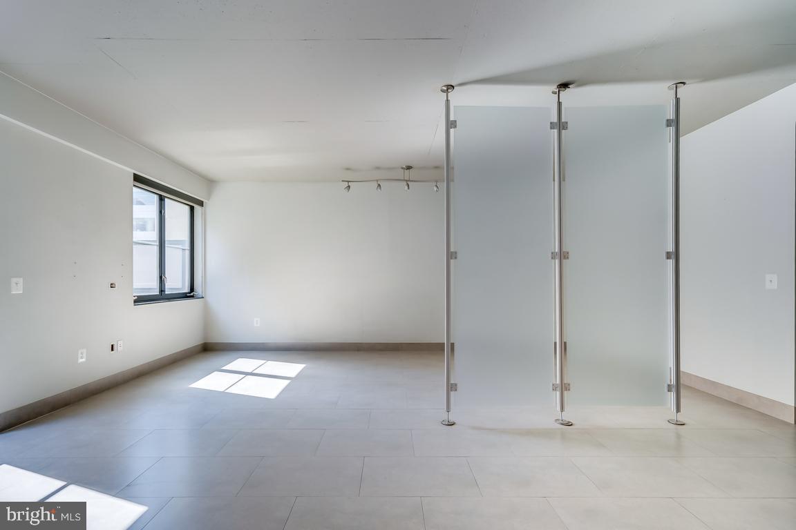 1133 14th St Nw #203 Property Photo 6