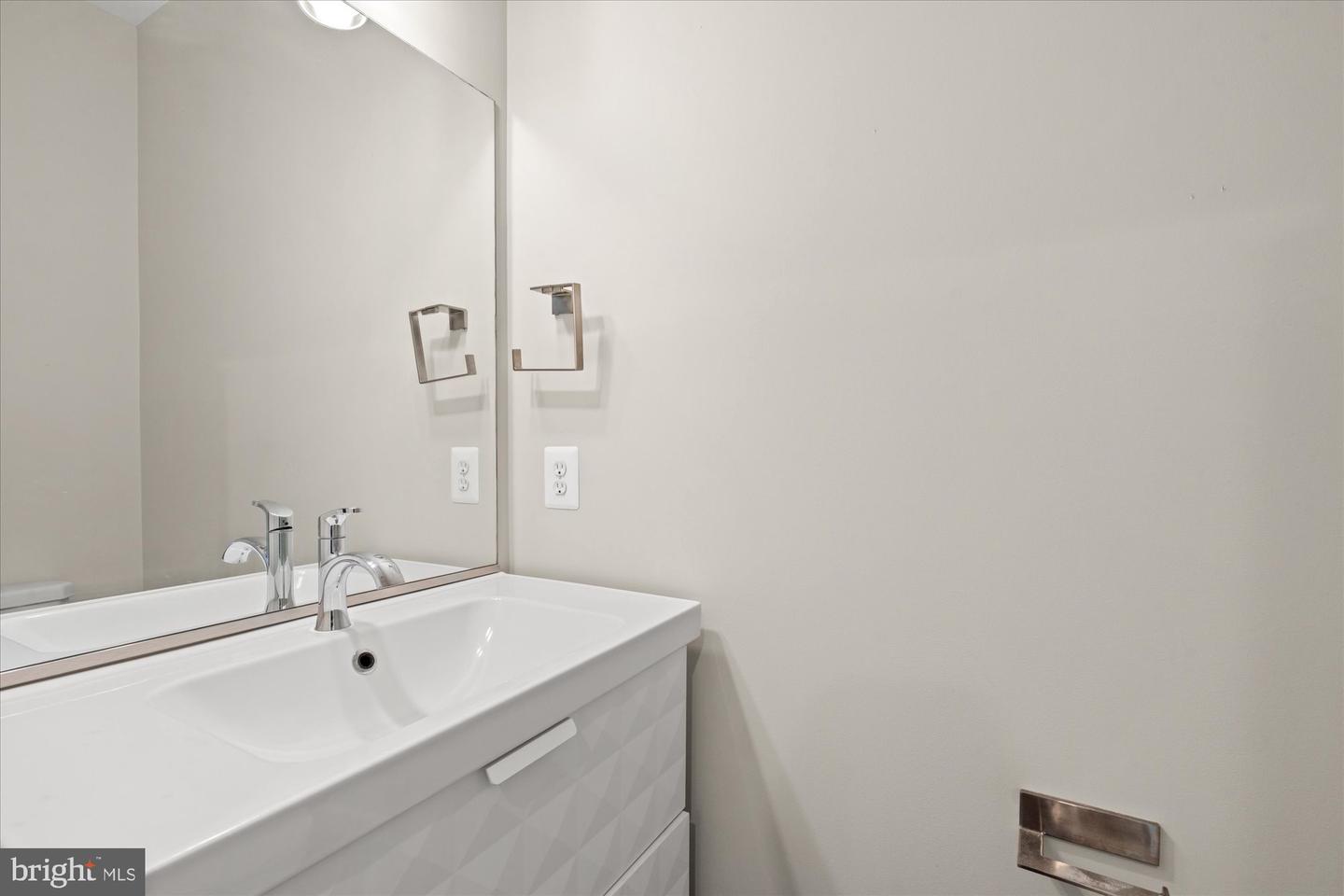 37 Missouri Ave Nw #12 Property Photo 16