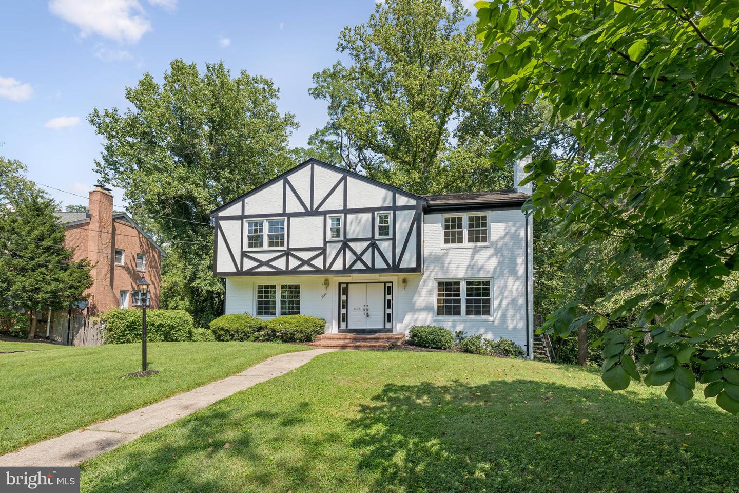 2827 Ellicott St Nw Property Photo 3