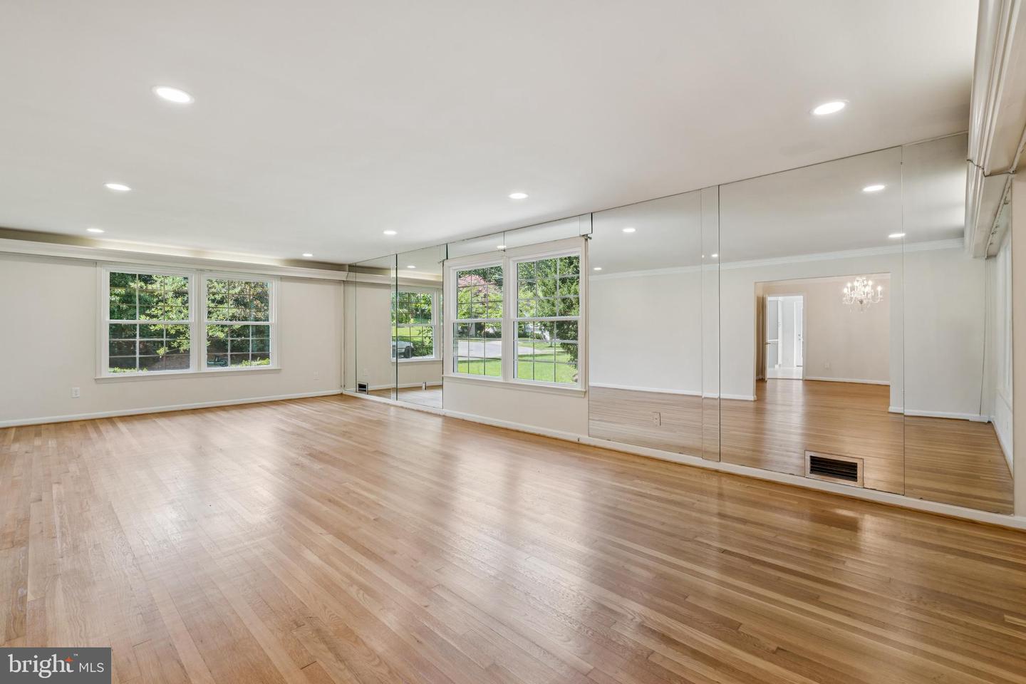 2827 Ellicott St Nw Property Photo 8