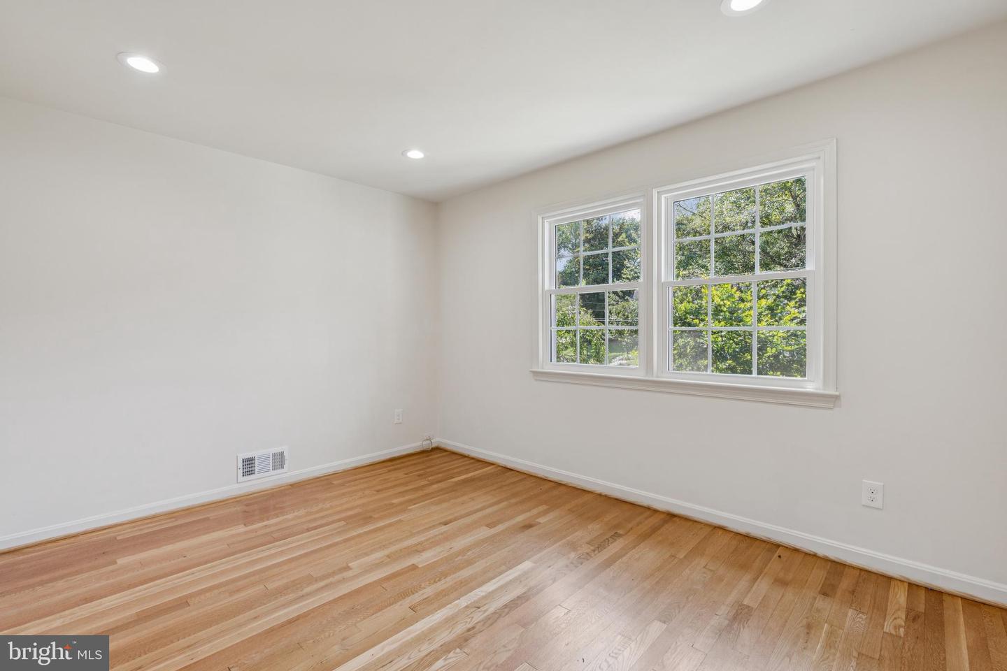 2827 Ellicott St Nw Property Photo 36