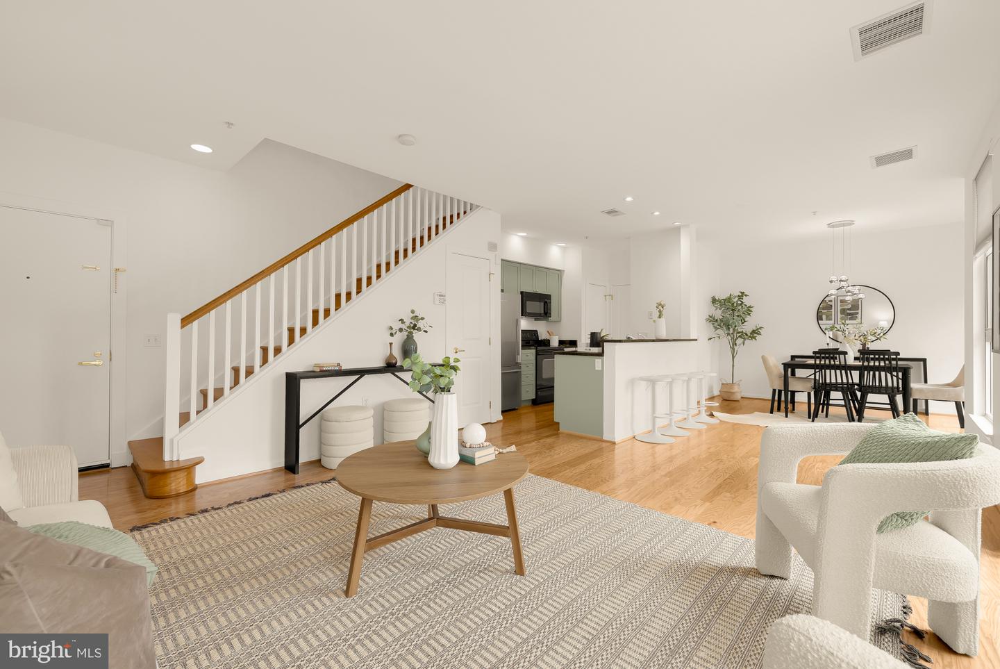 343 Cedar St Nw #305 Property Photo 1