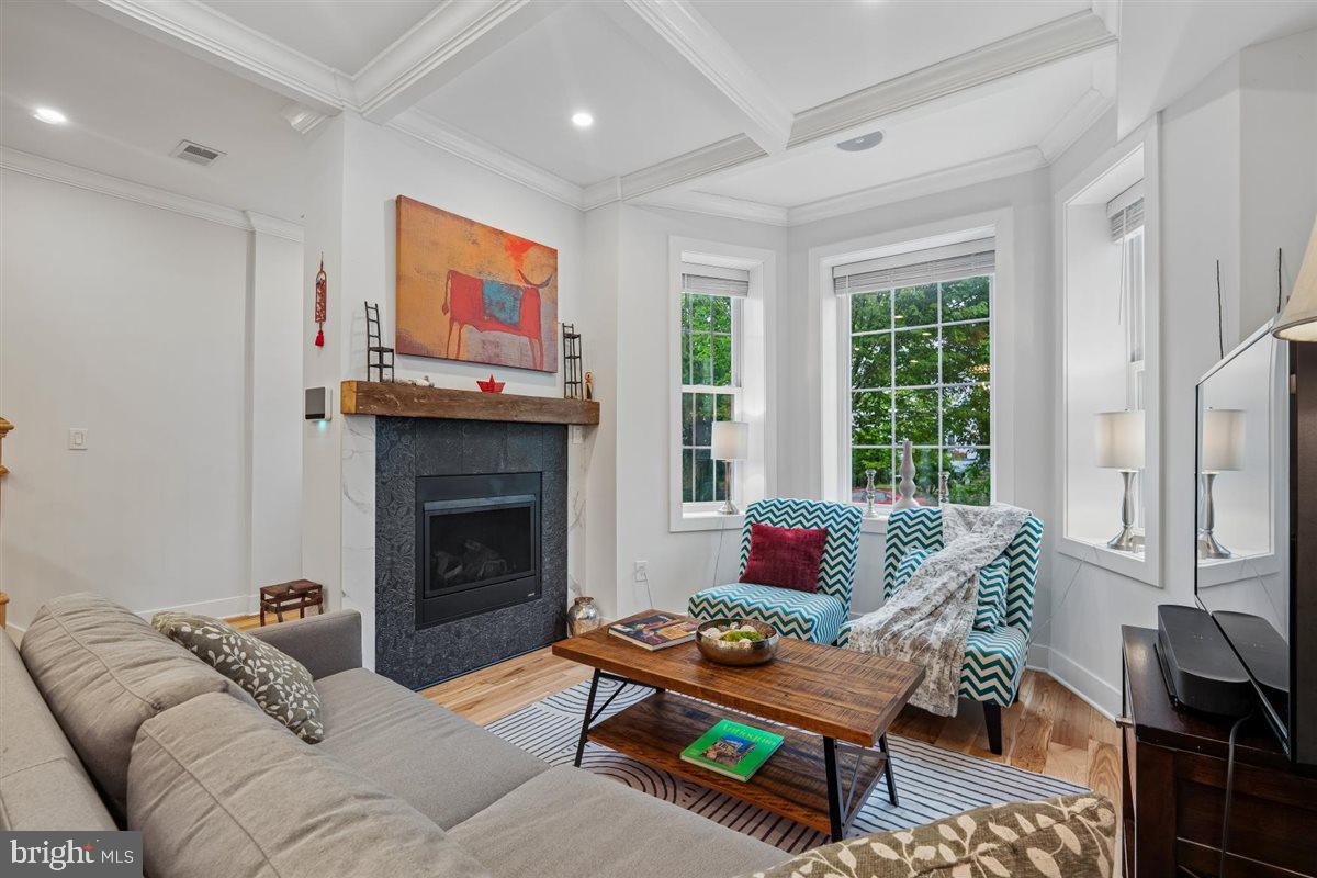 130 Adams St Nw Property Photo 3