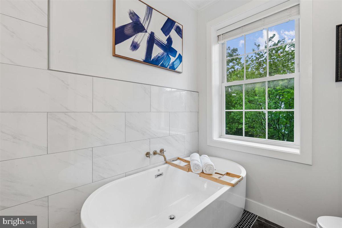 130 Adams St Nw Property Photo 16