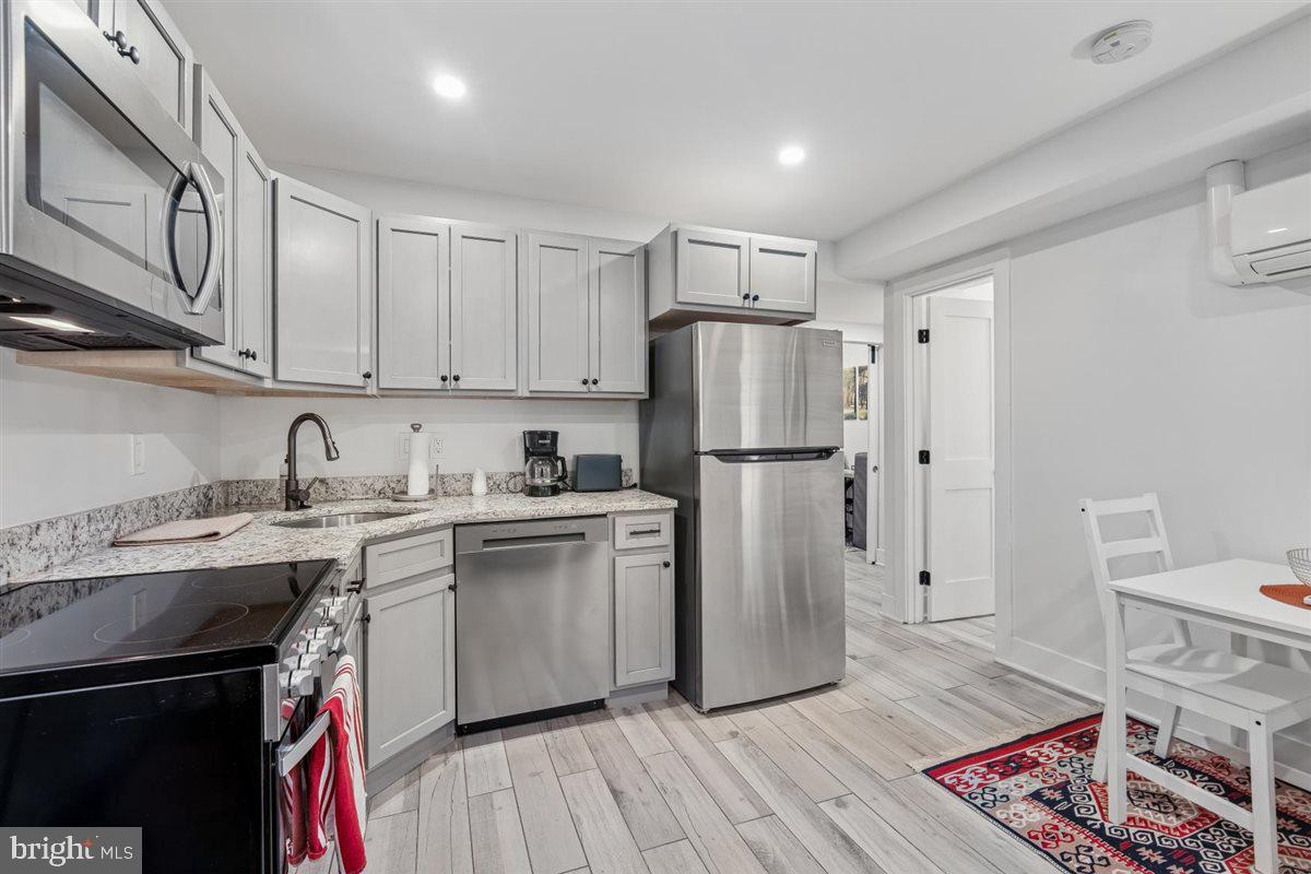 130 Adams St Nw Property Photo 25