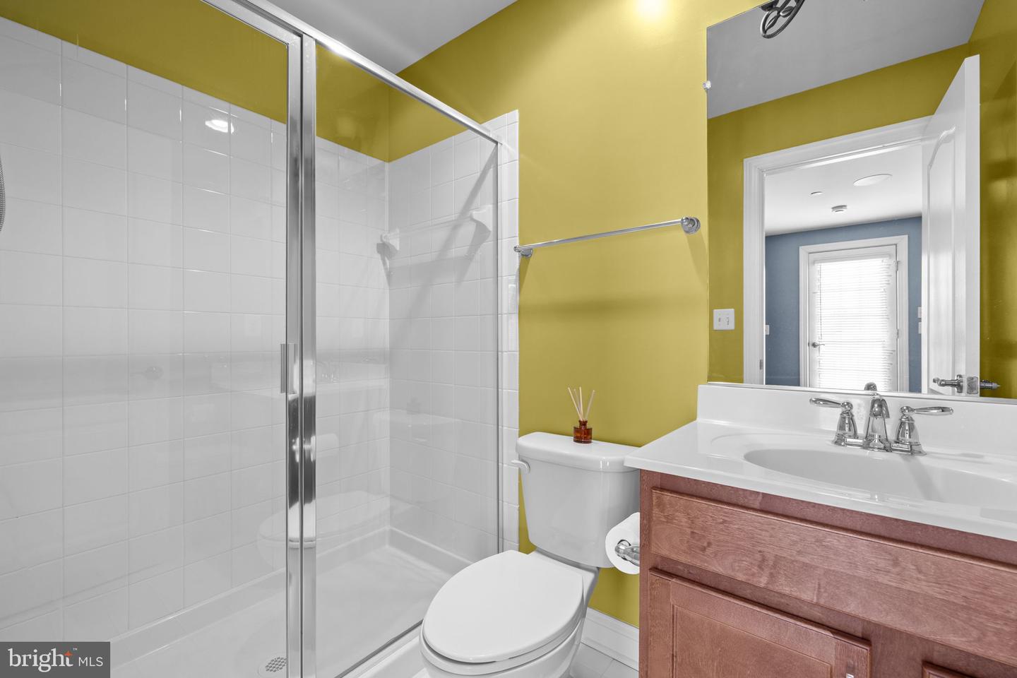 6109 Solent Pl Ne Property Photo 16