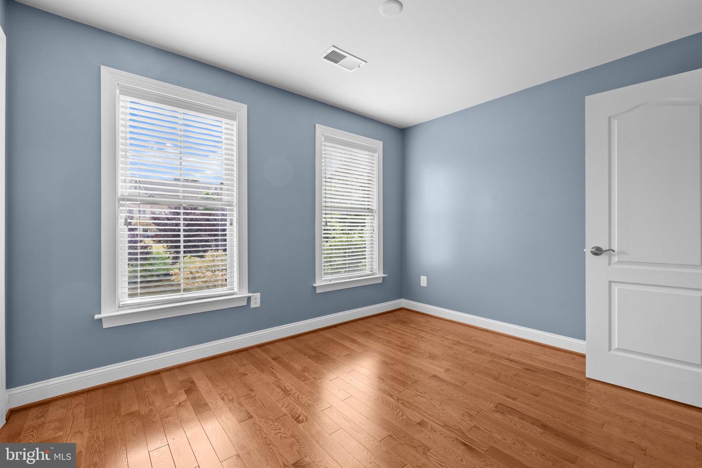 6109 Solent Pl Ne Property Photo 23