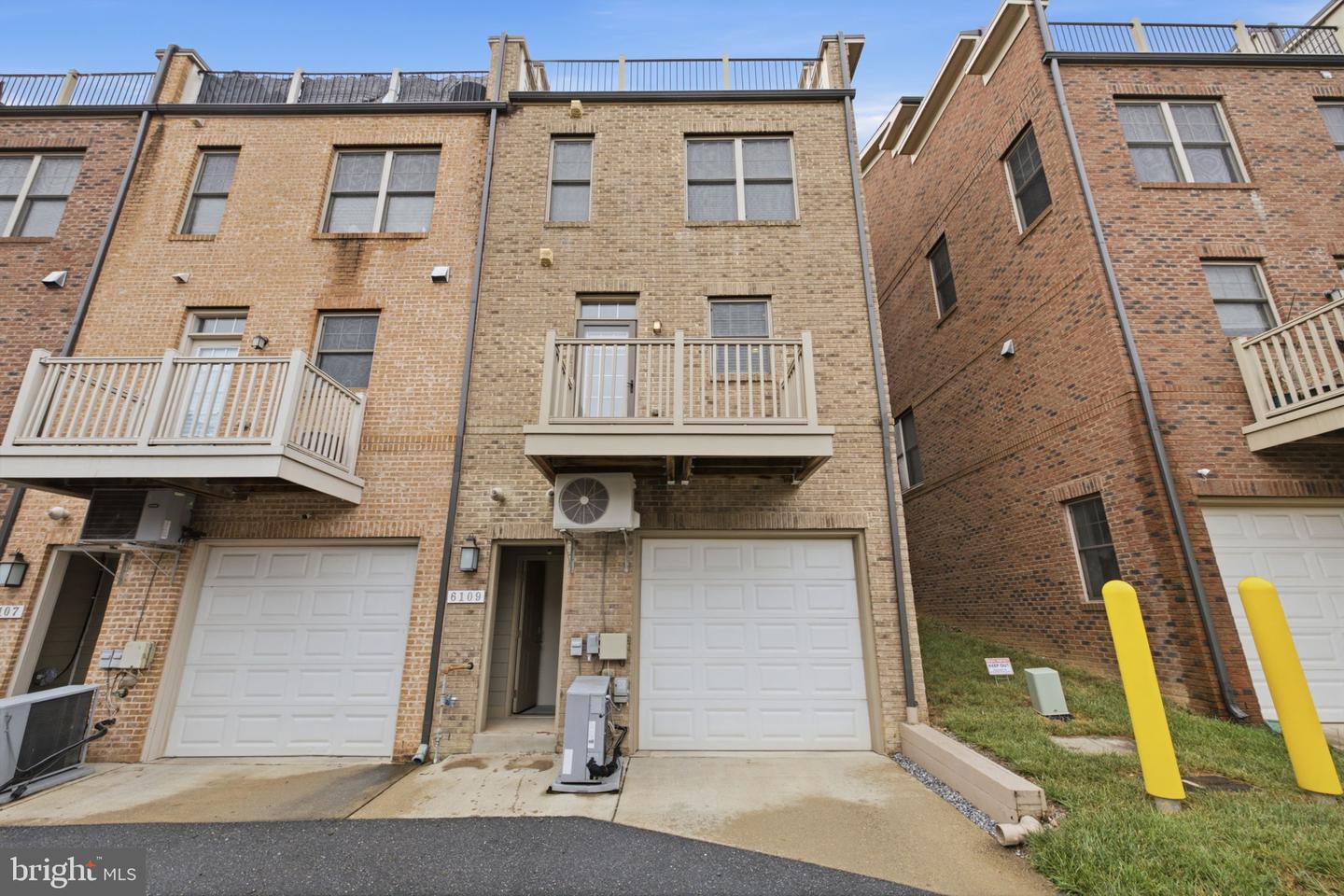 6109 Solent Pl Ne Property Photo 44