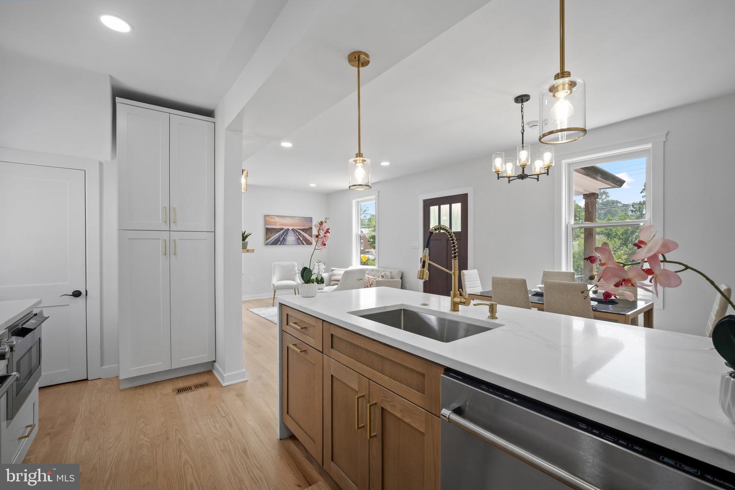 3110 Newton St Ne Property Photo 17