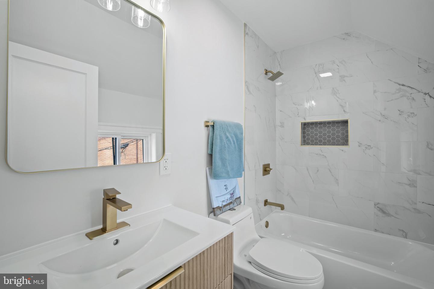 3110 Newton St Ne Property Photo 31